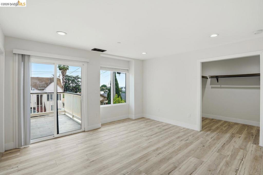 2469 Potter St Property Photo 15