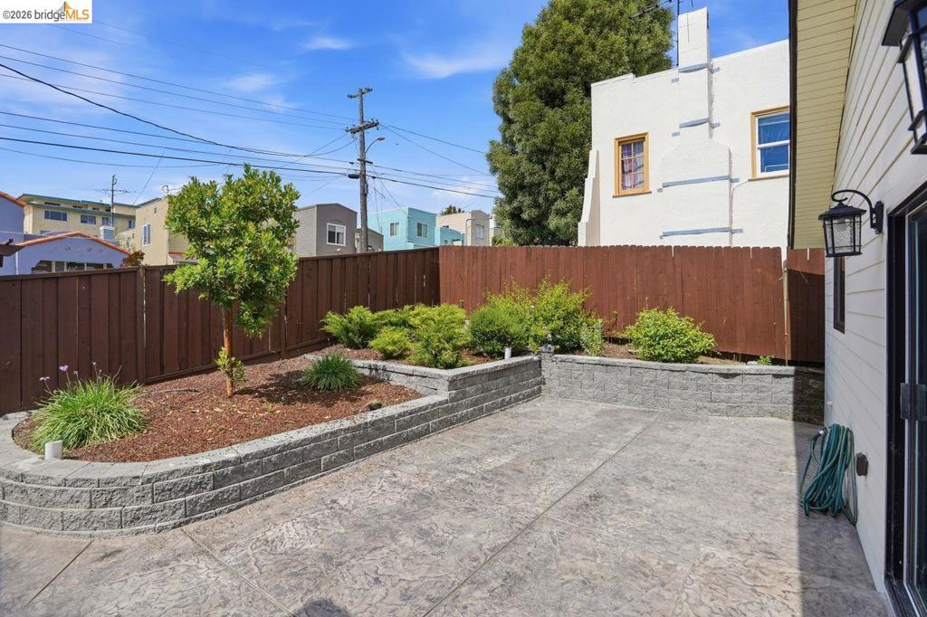 2469 Potter St Property Photo 22