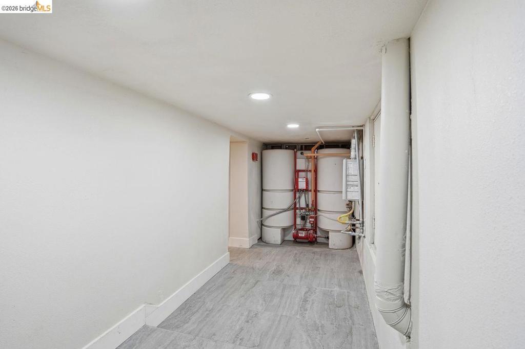 2469 Potter St Property Photo 29