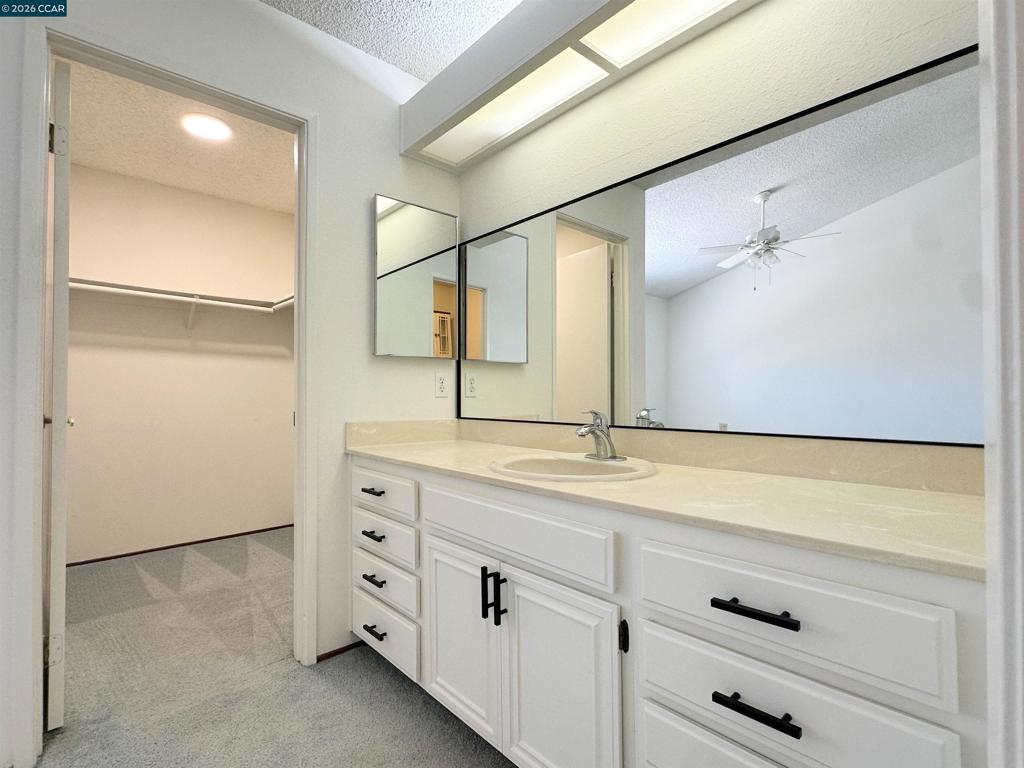 4864 Shadowfalls Dr Property Photo 29