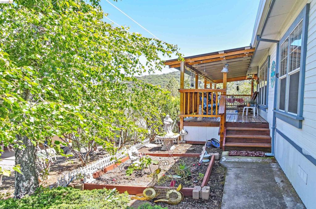18717 Mill Villa Rd. #405 Property Photo 2