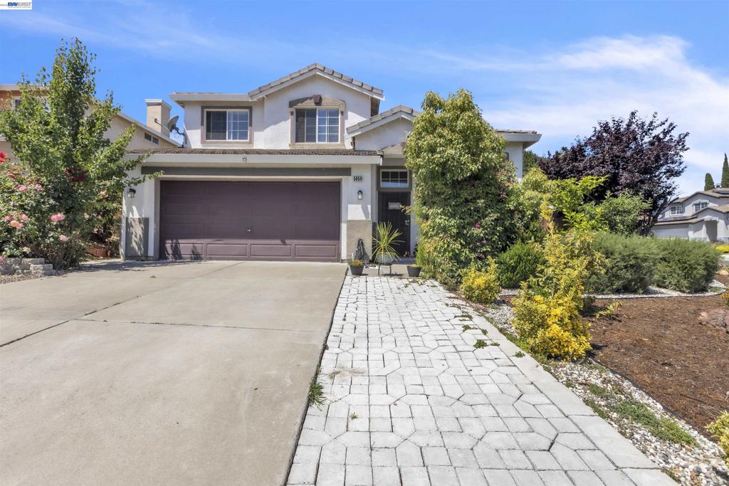 5059 Glenhollow Way Property Photo 1