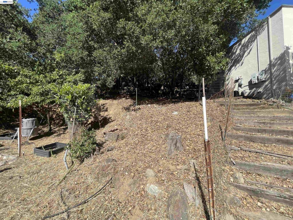 5415 Leona St Property Photo 5