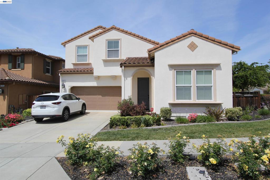 5202 Salerno Dr Property Photo 1