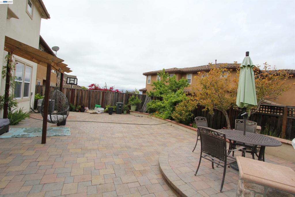 5202 Salerno Dr Property Photo 13
