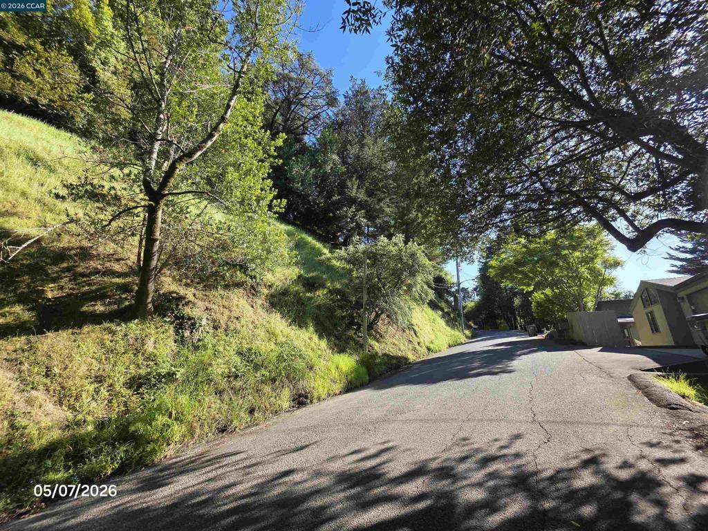 6386 Longcroft Dr Property Photo 1