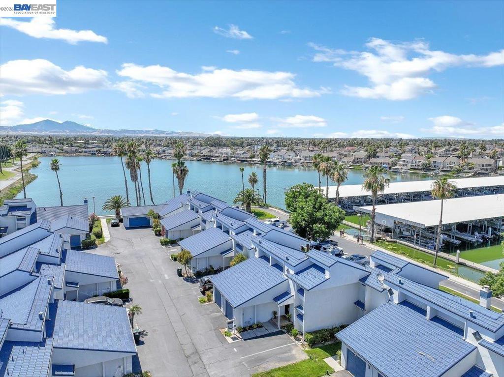 1516 Trawler St Property Photo 1