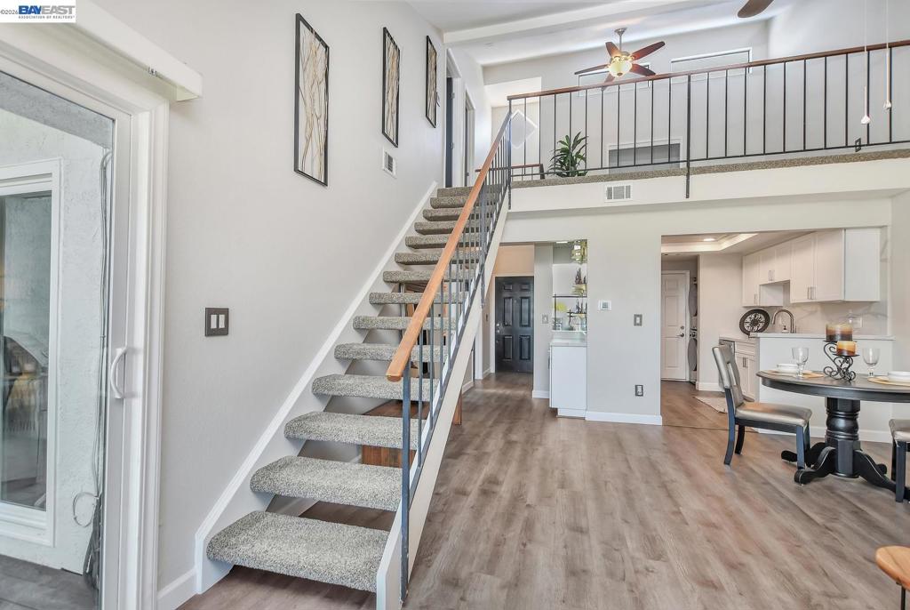 1516 Trawler St Property Photo 13
