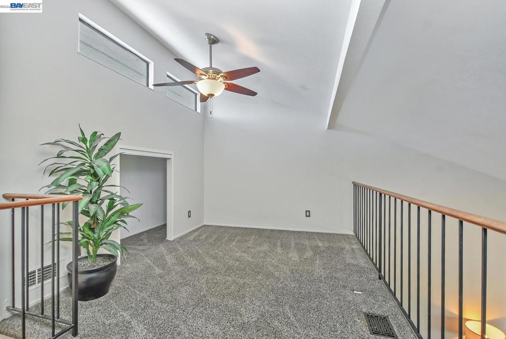 1516 Trawler St Property Photo 16