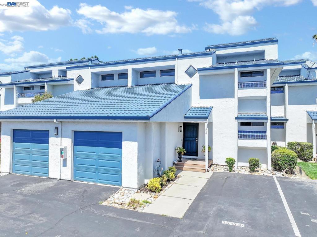 1516 Trawler St Property Photo 32