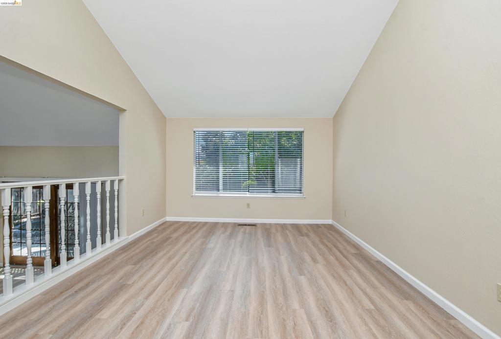 2411 Los Prados Way Property Photo 6