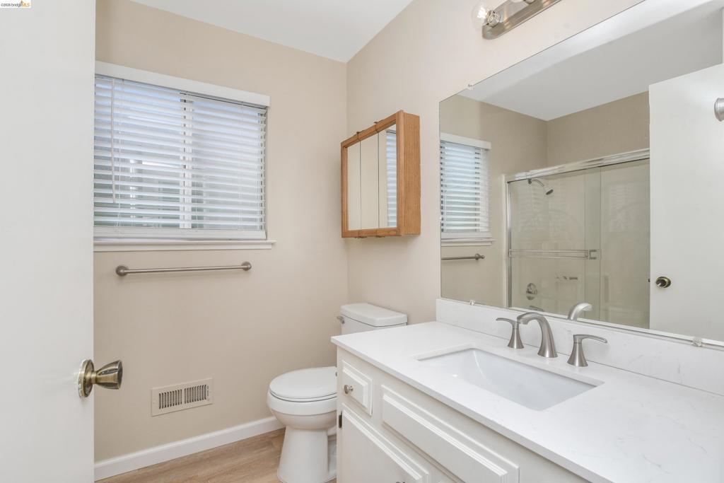 2411 Los Prados Way Property Photo 20