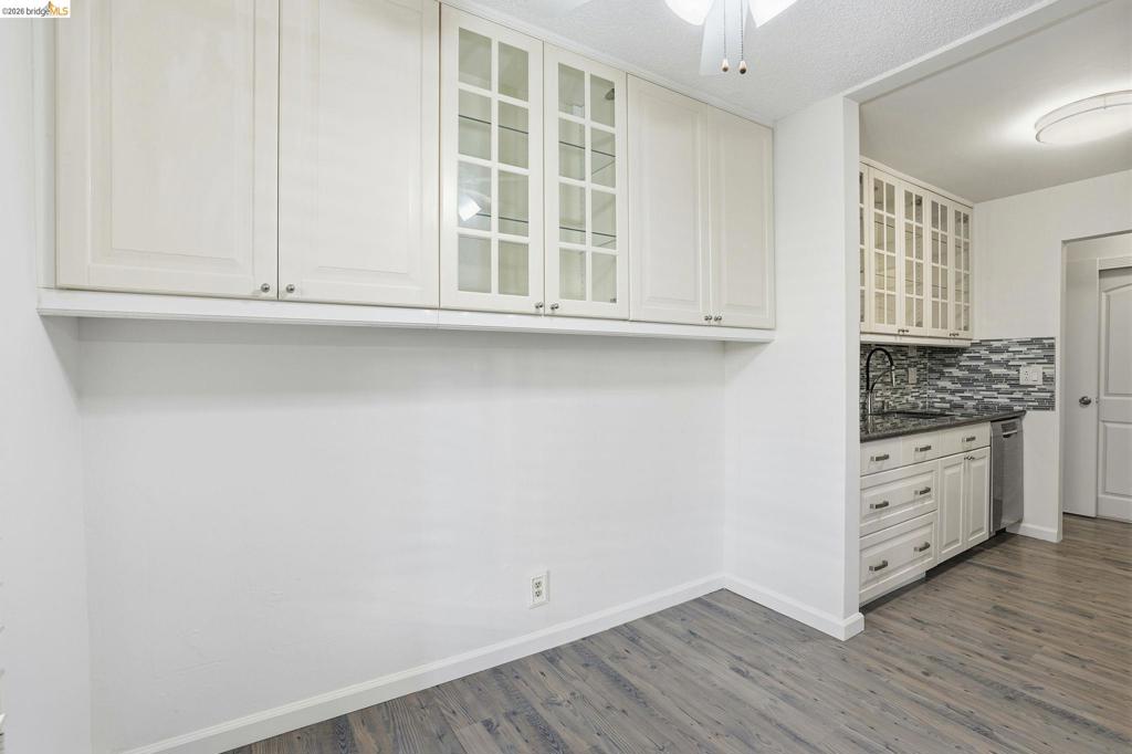 2 Admiral Drive B276 Property Photo 23