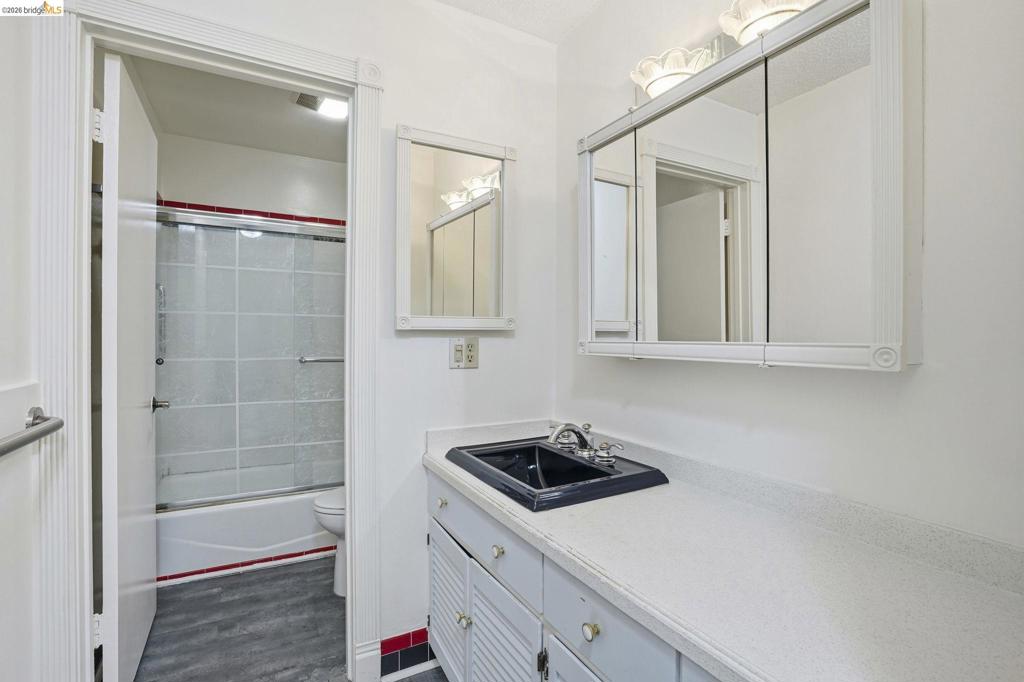 2 Admiral Drive B276 Property Photo 34