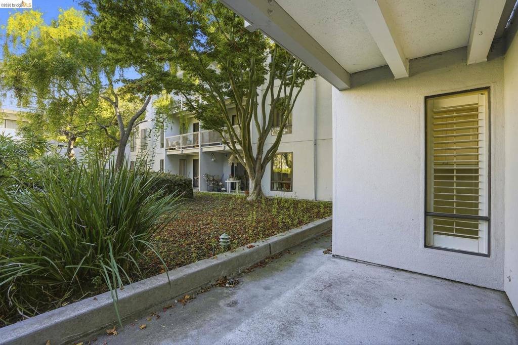 2 Admiral Drive B276 Property Photo 37