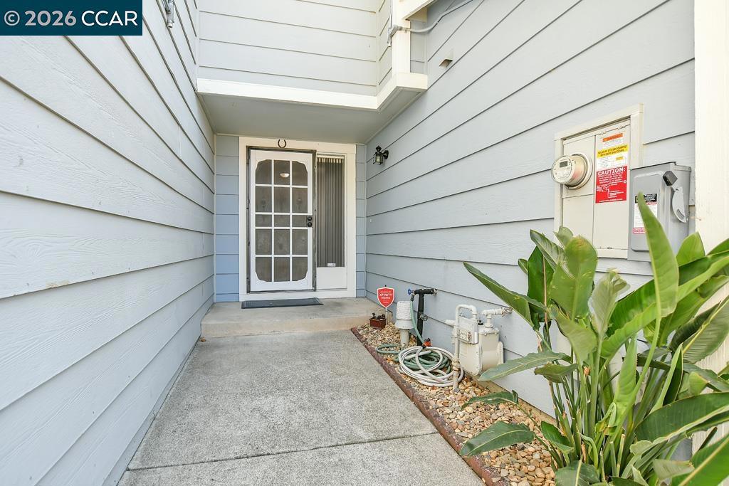 65 Edgewater Pl Property Photo 5