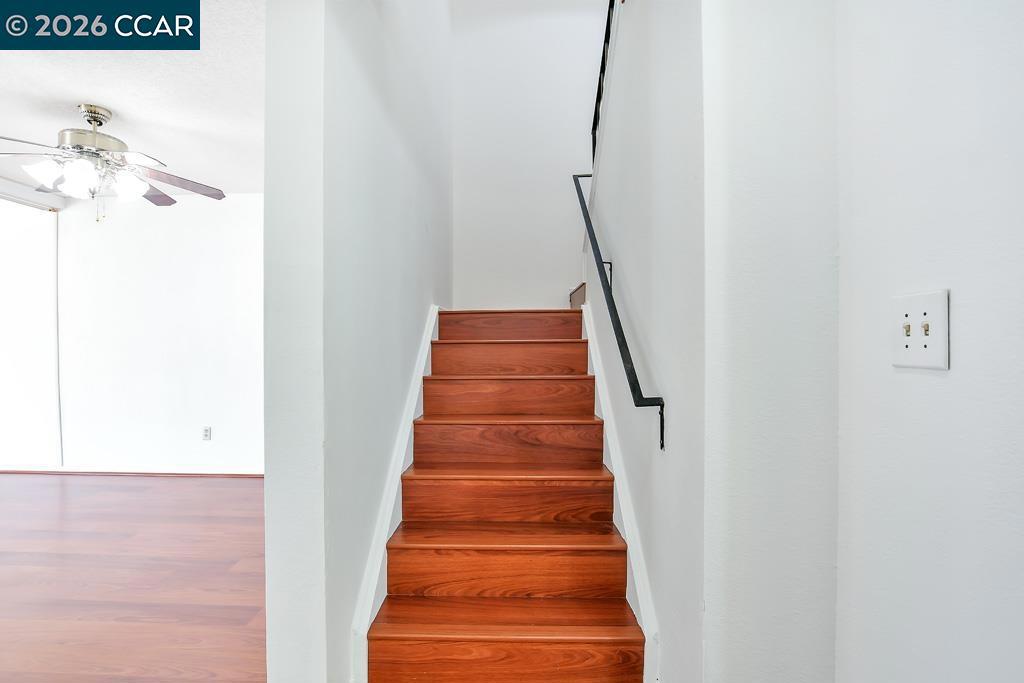65 Edgewater Pl Property Photo 15