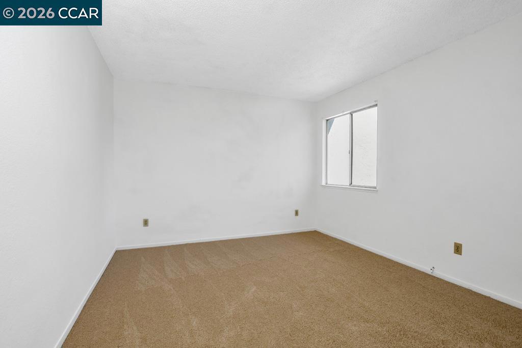 65 Edgewater Pl Property Photo 22