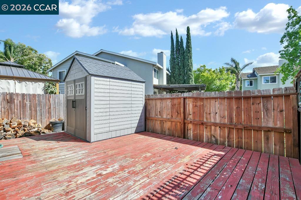 65 Edgewater Pl Property Photo 29