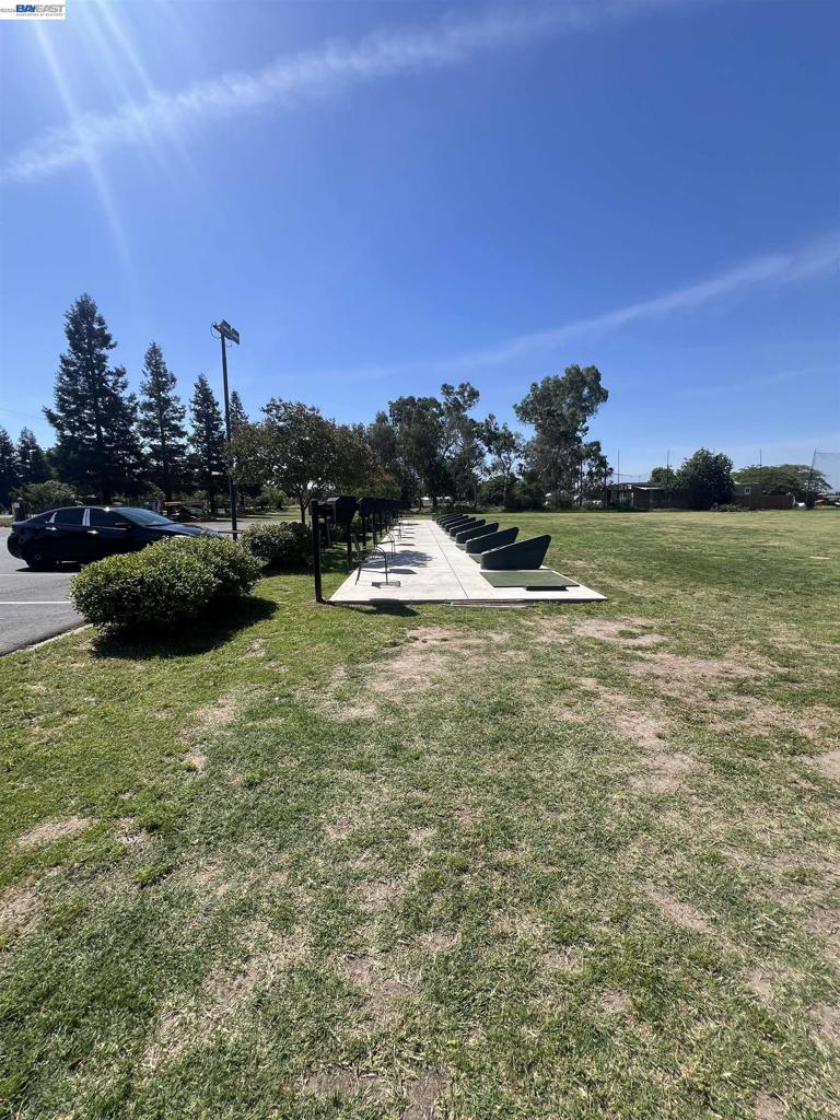 17051 Escalon Bellota Rd Property Photo 4