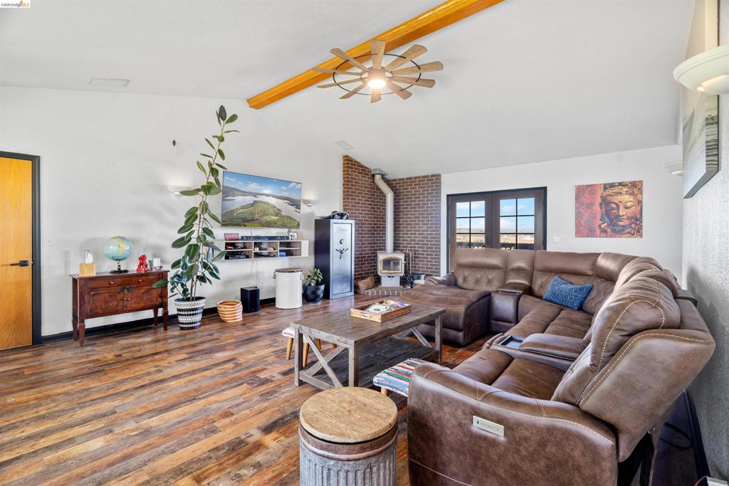 3589 Pardee Property Photo 15