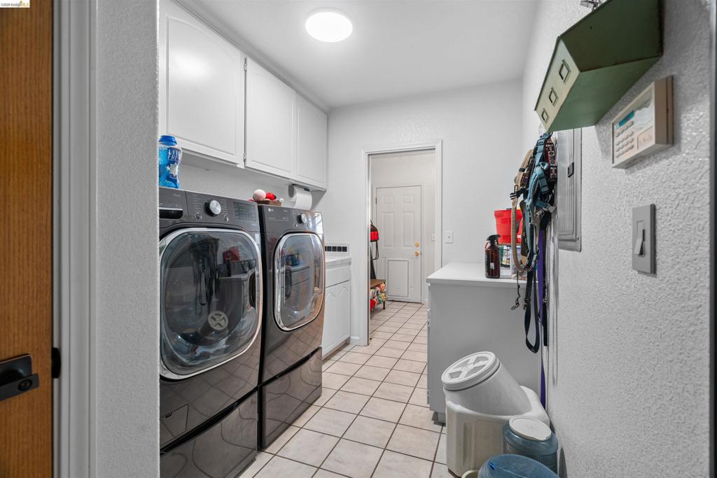 3589 Pardee Property Photo 48