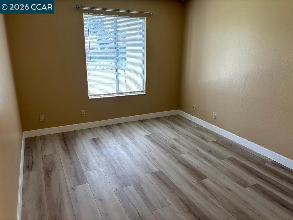 5460 Concord Blvd B7 Property Photo 11