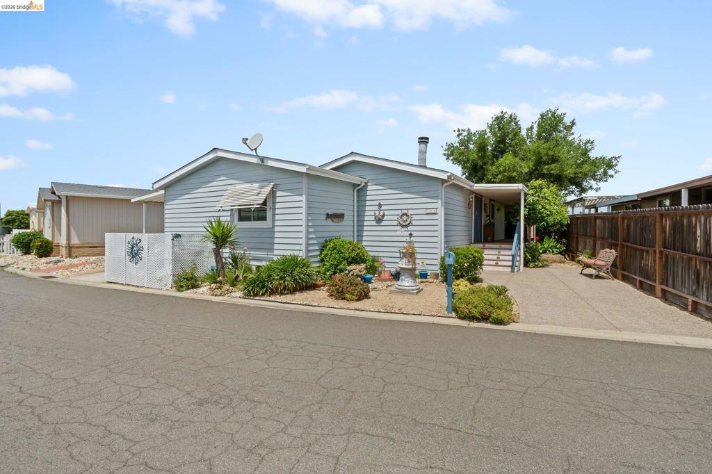 191 Oxbow Marina Dr Property Photo 3
