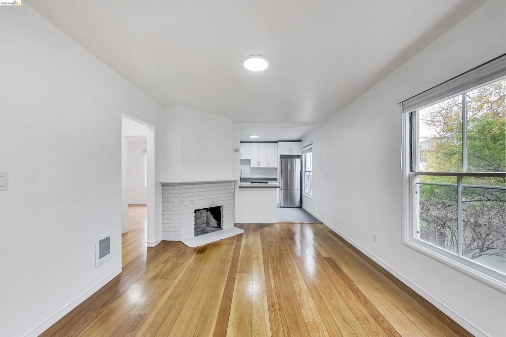 1207 University Ave Property Photo 12