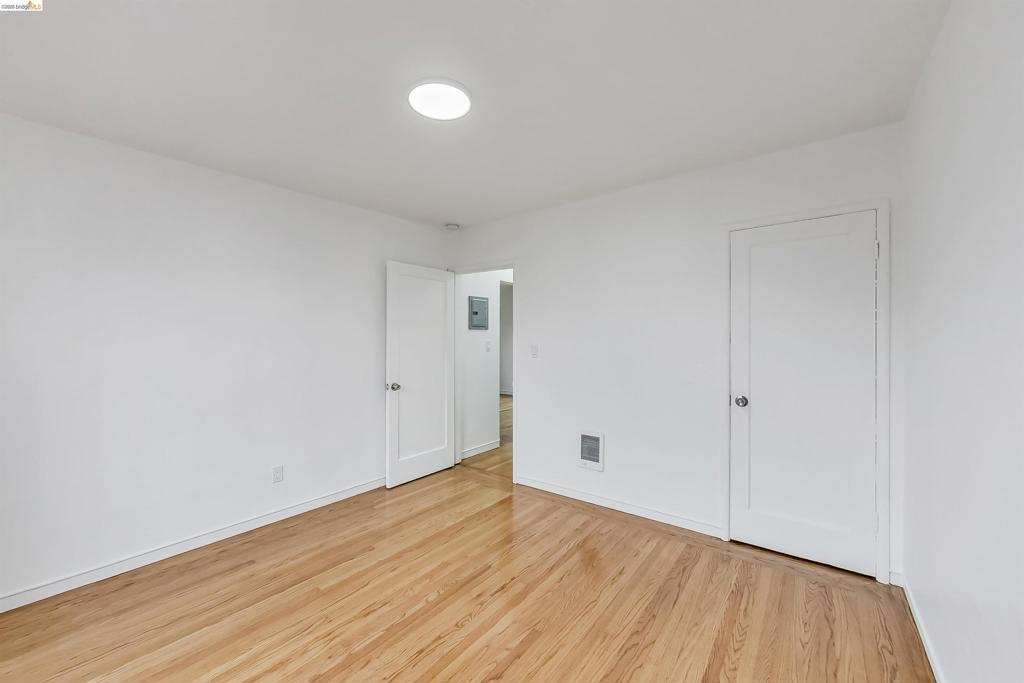 1207 University Ave Property Photo 30