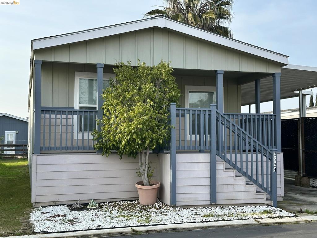 3634 Hawhorne Property Photo 2