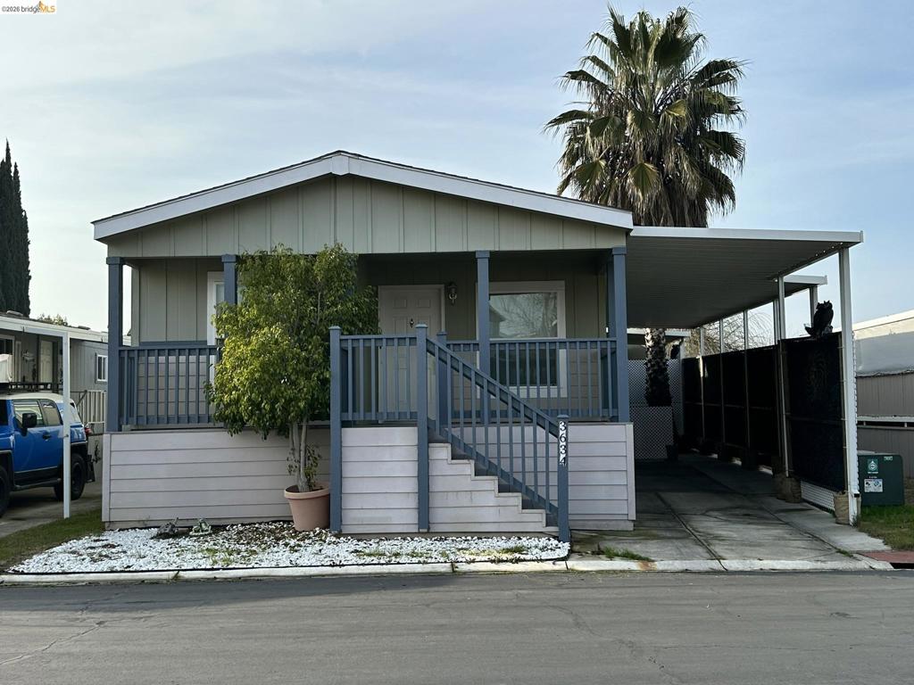 3634 Hawhorne Property Photo 4