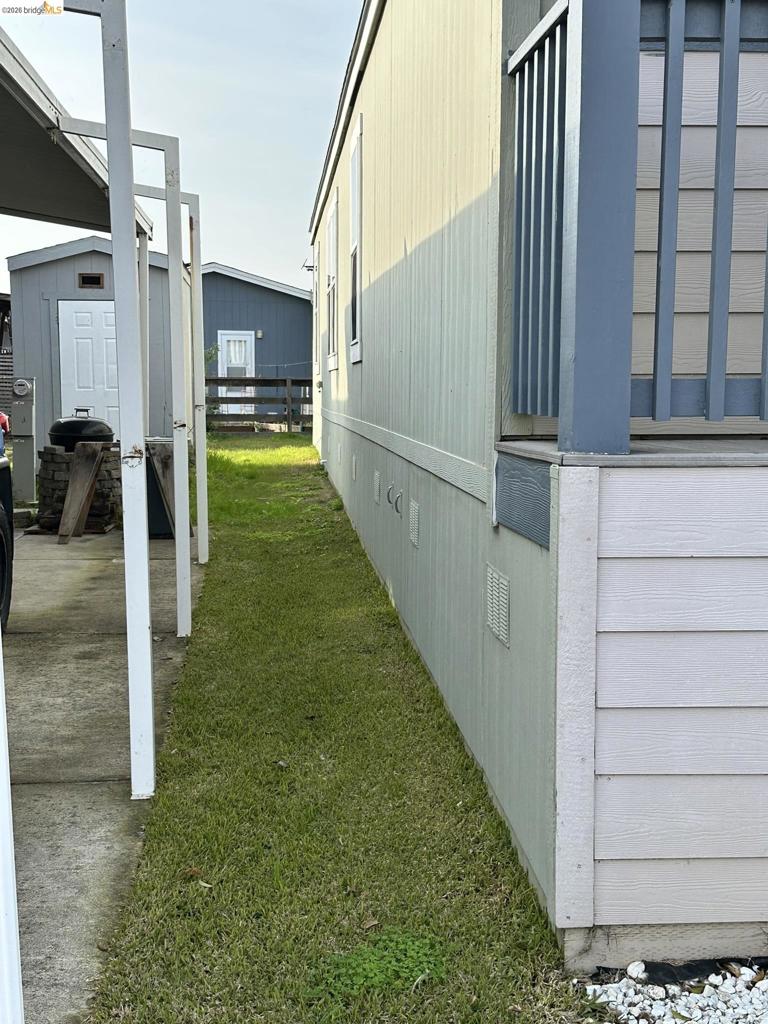 3634 Hawhorne Property Photo 6