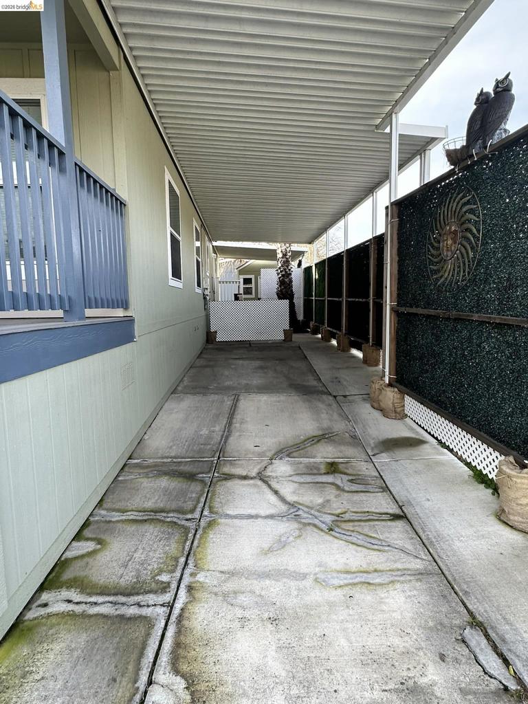 3634 Hawhorne Property Photo 8