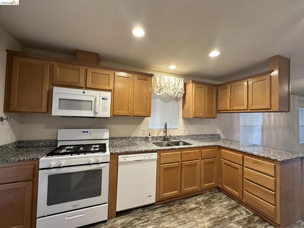 3634 Hawhorne Property Photo 26