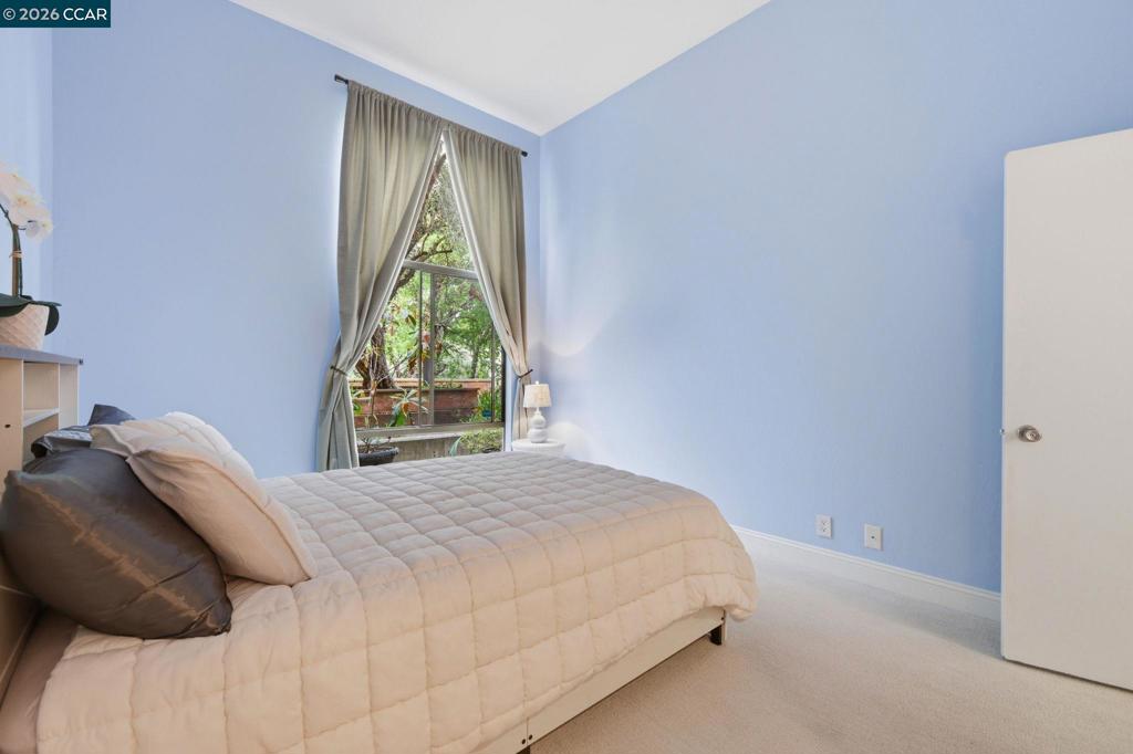 460 N Civic Dr 302 Property Photo 17