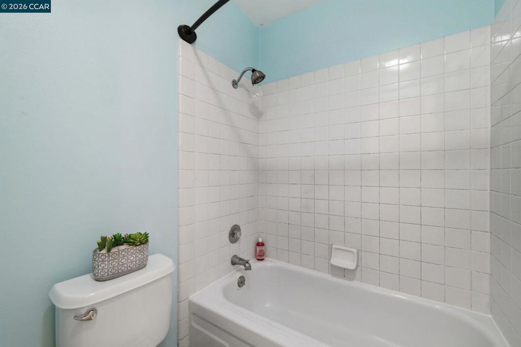 460 N Civic Dr 302 Property Photo 25