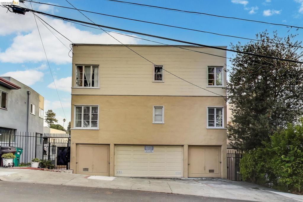 33 E Home Place Property Photo 2