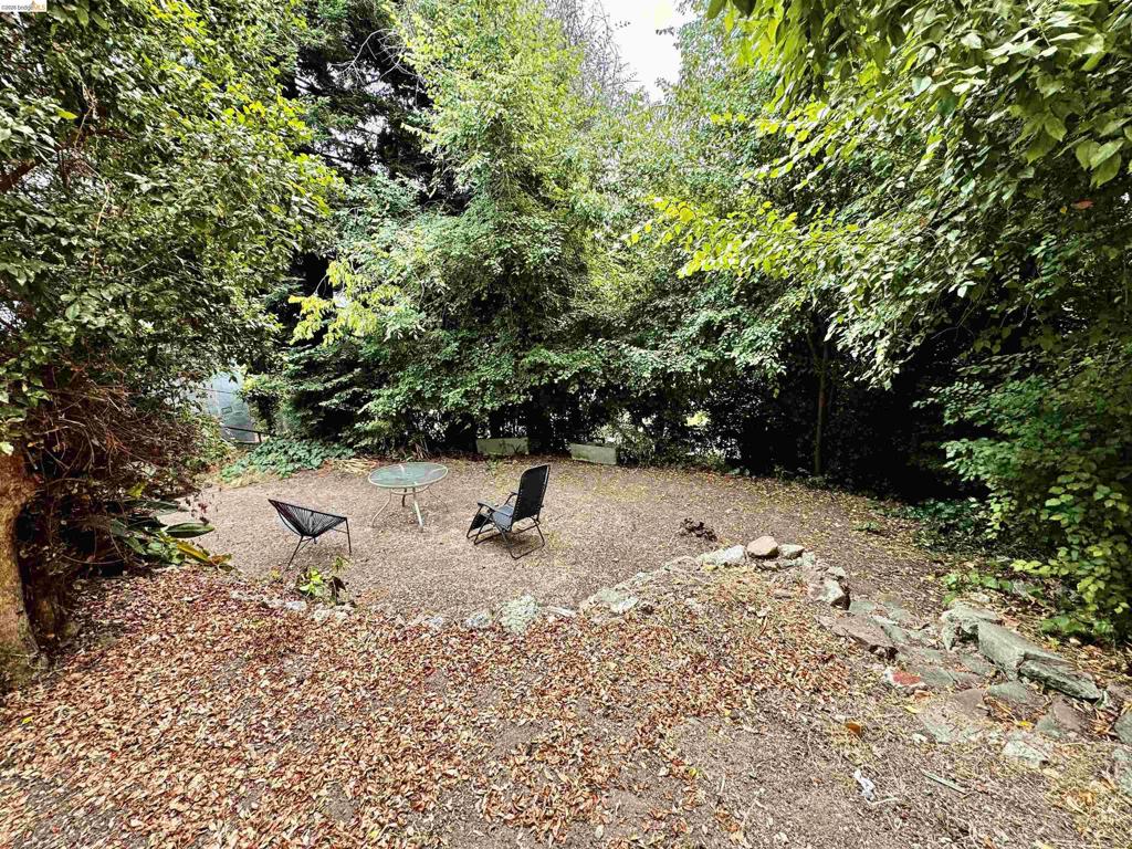 33 E Home Place Property Photo 14