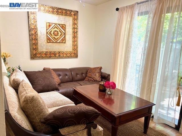 2300 Sycamore Ln 5 Property Photo 7