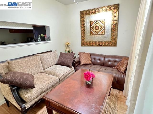 2300 Sycamore Ln 5 Property Photo 8