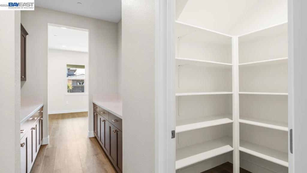 1589 Strathaven Place Property Photo 14