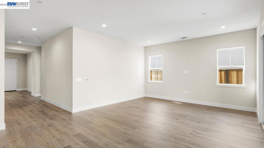 1589 Strathaven Place Property Photo 16