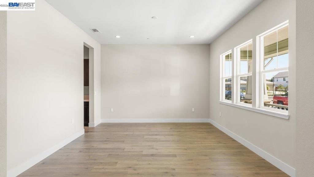 1589 Strathaven Place Property Photo 18