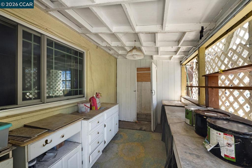 477 W 10th St Property Photo 44