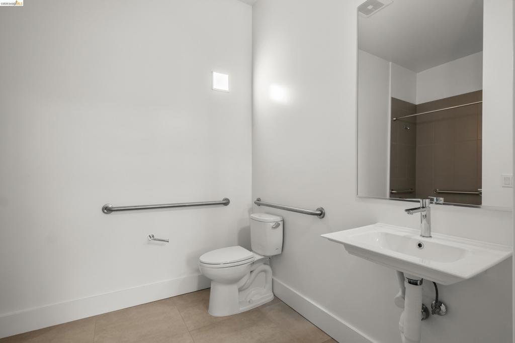 1545 32nd Street 110 Property Photo 16