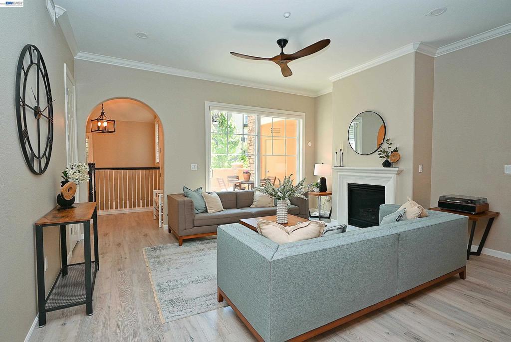 4739 Perugia St Property Photo 5