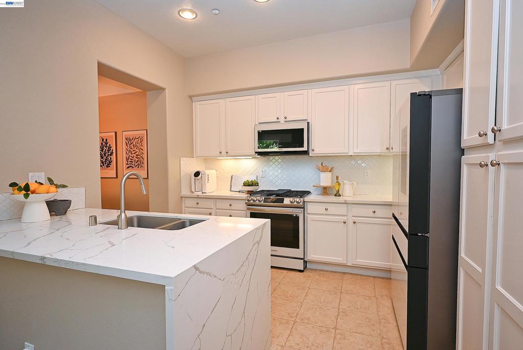 4739 Perugia St Property Photo 9