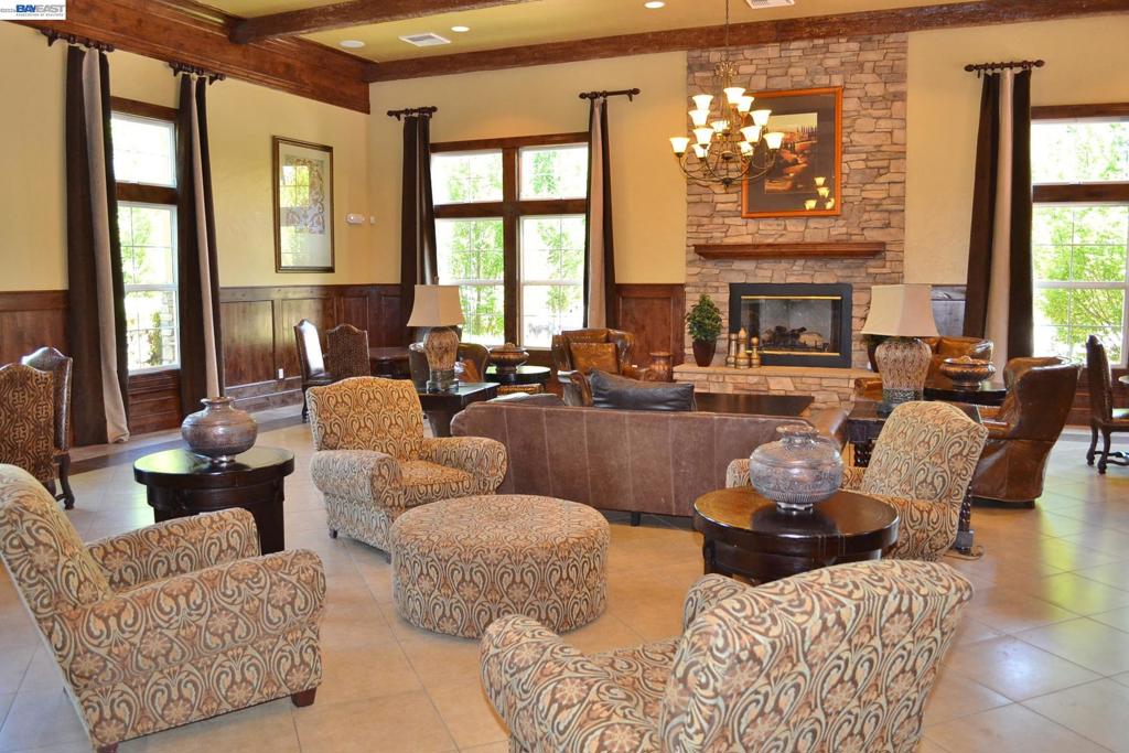 4739 Perugia St Property Photo 34