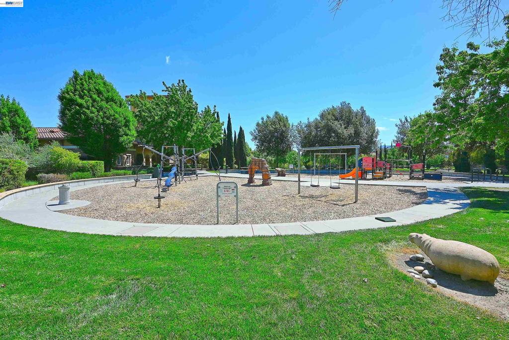 4739 Perugia St Property Photo 48